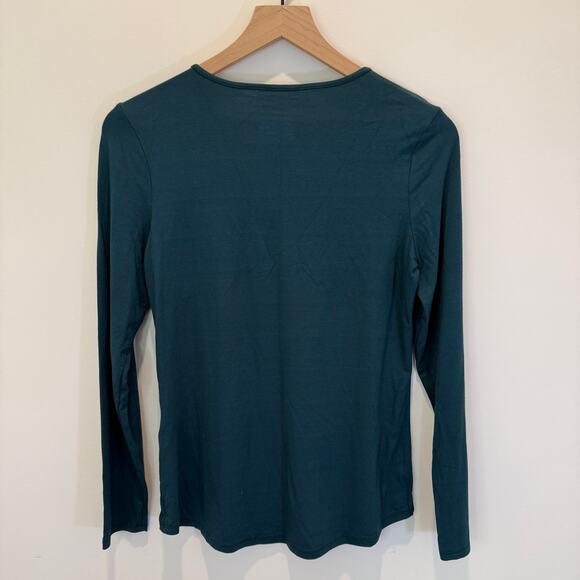 NWT Chico’s Smooth Karina Shirttail Top Goddess Green Size 0 - Picture 8 of 8